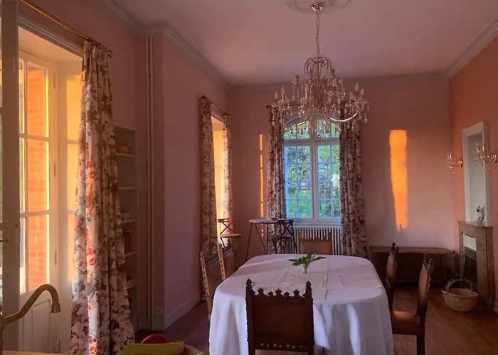 Le Manoir Des Rochers