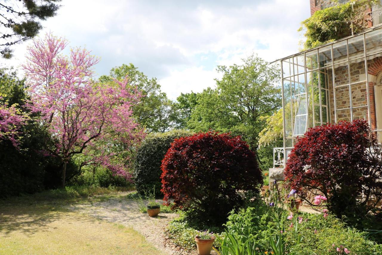 Le Manoir Des Rochers