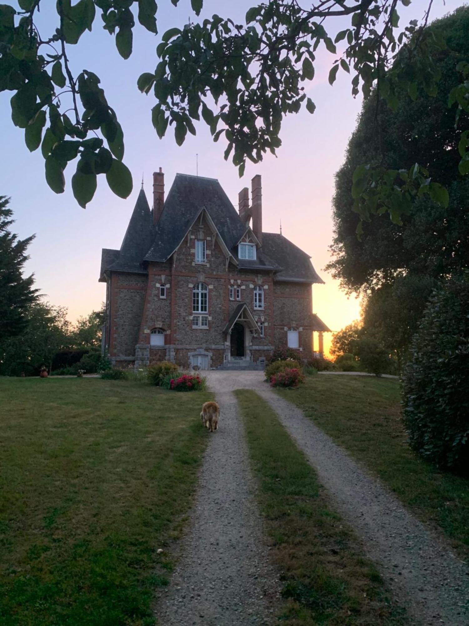 Le Manoir Des Rochers Alloggio in famiglia *